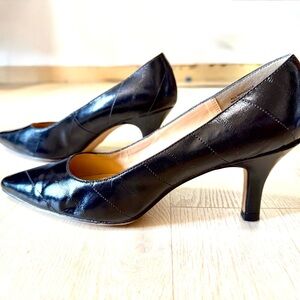 Karen Scott Black Leather Heels